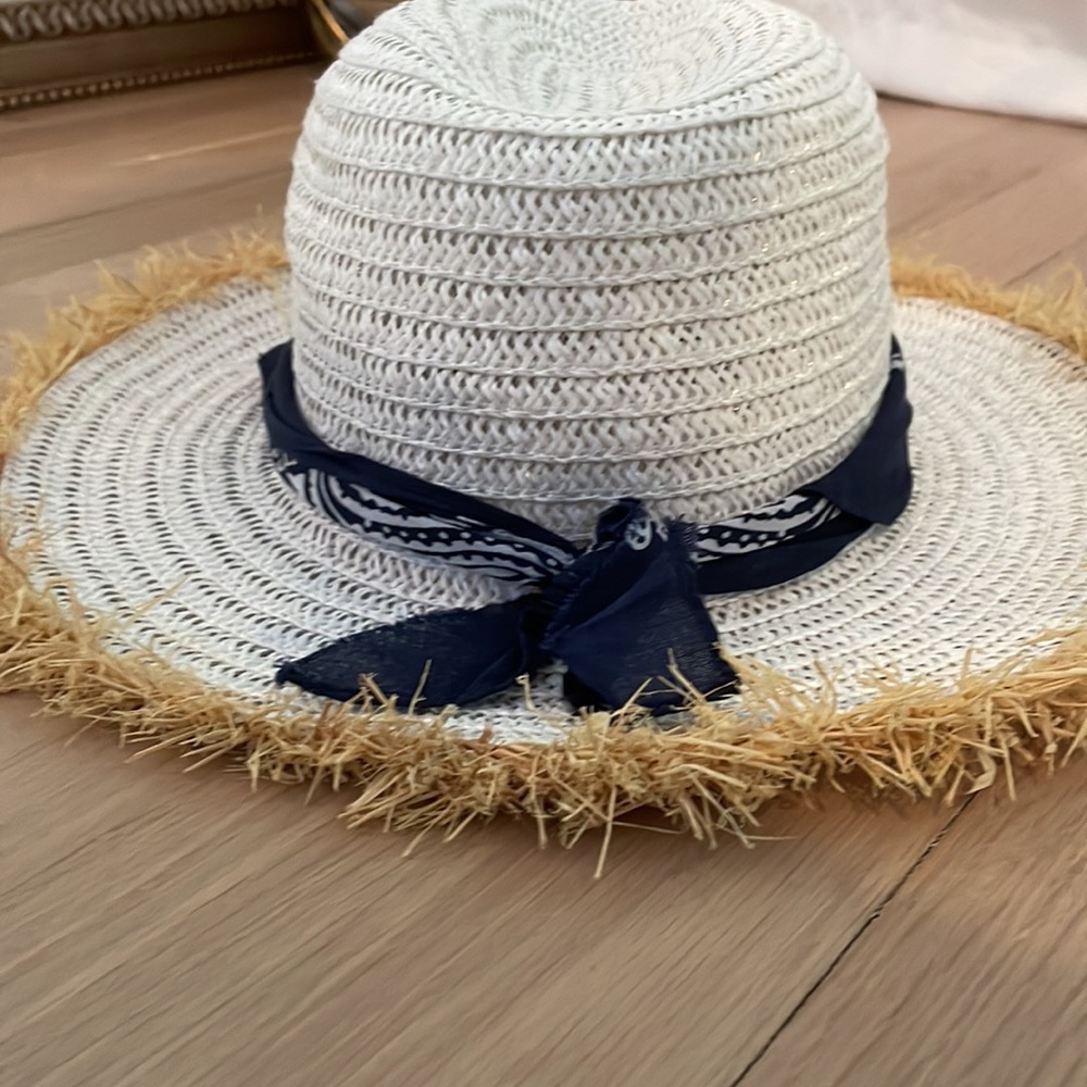 Hat - Picture 5 of 5